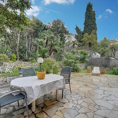 Upstays Terrace Garden 100m2 Center